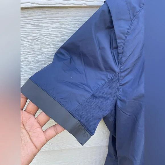 Nike Shirt Womens M Swoosh Short Sleeve Navy Pullover Softball AV6696-419 - Picture 7 of 7